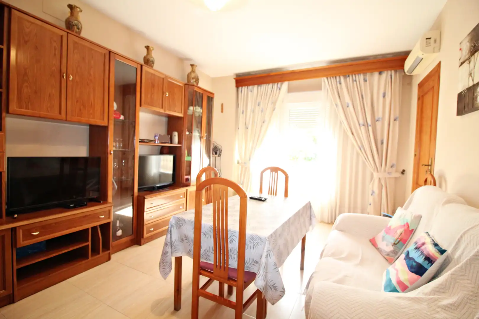 Sala de estar de Piso en venta en Almonte con Aire acondicionado, Terraza y Trastero