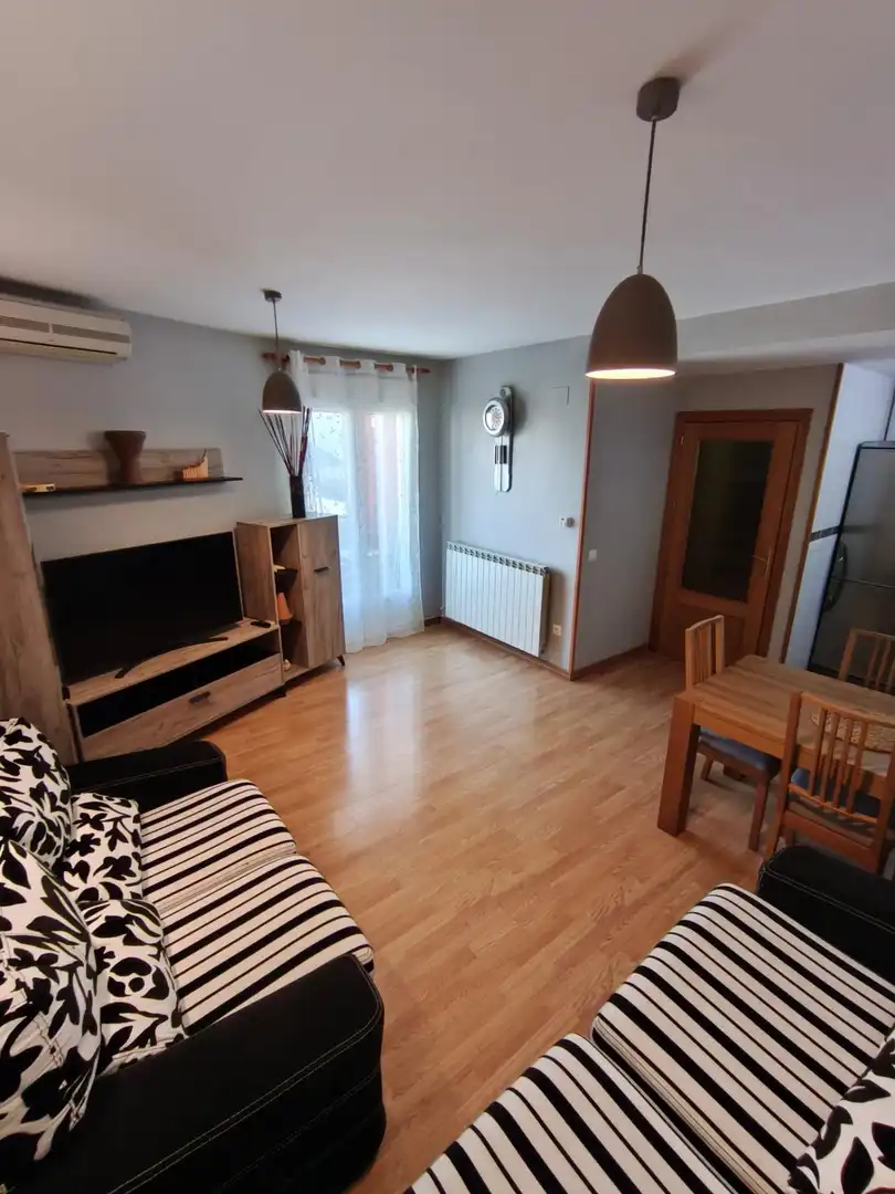 Piso con ascensor en venta en Valdepeñas, imagen 2