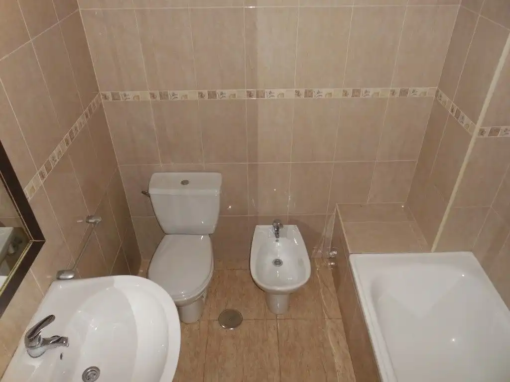Wohnung zur Miete in Calle Calle Teruel, Avda. De los Ogíjares