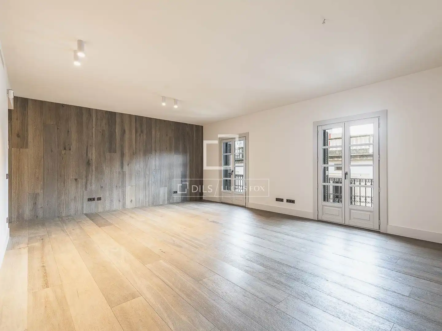 Vista exterior de Piso en venta en Barcelona con Aire acondicionado, Calefacción y Terraza