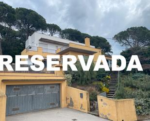Vista exterior de Casa o xalet de lloguer en L'Ametlla del Vallès amb Calefacció, Jardí privat i Terrassa