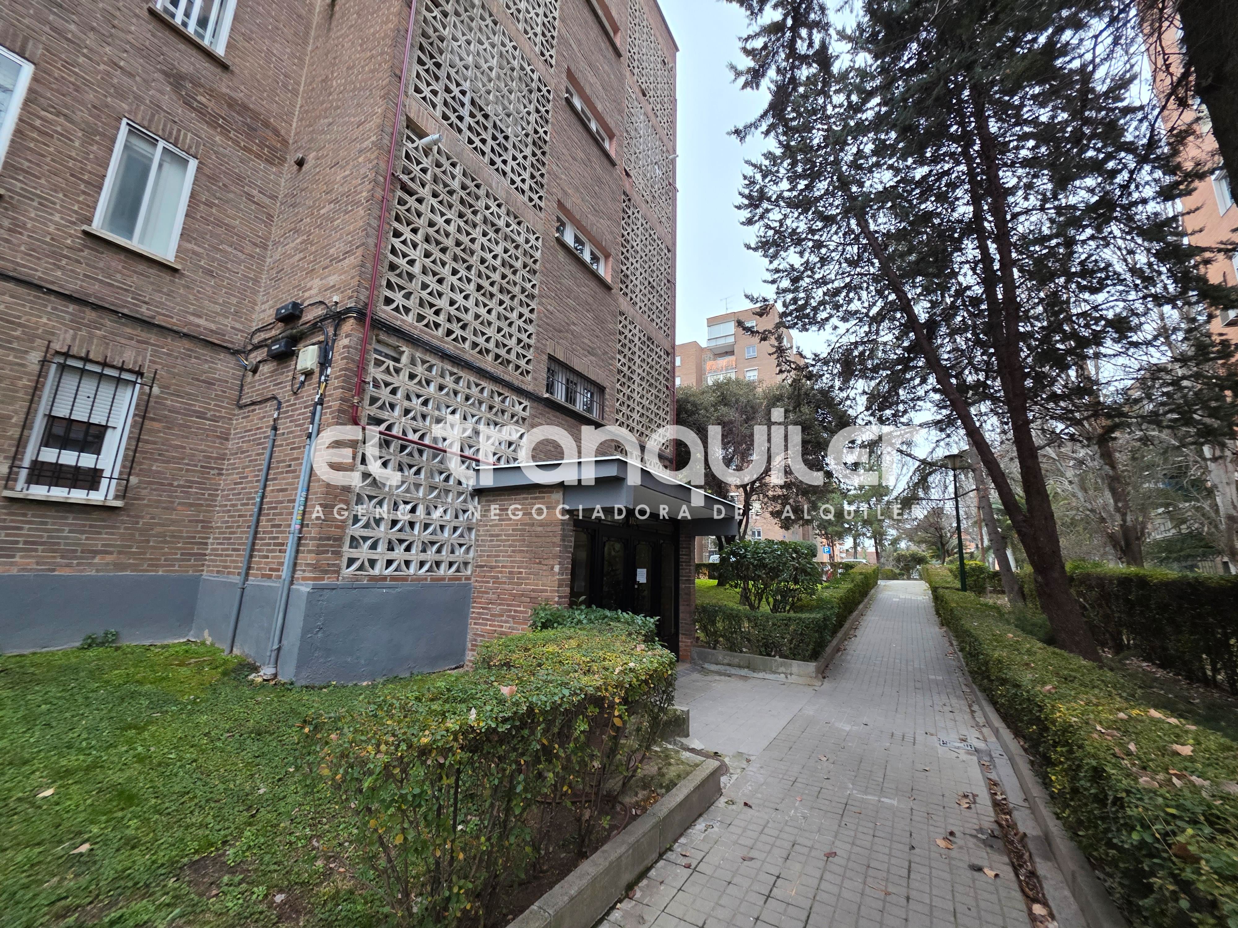 Piso de alquiler en Calle Luis de Hoyos Sainz, Vinateros