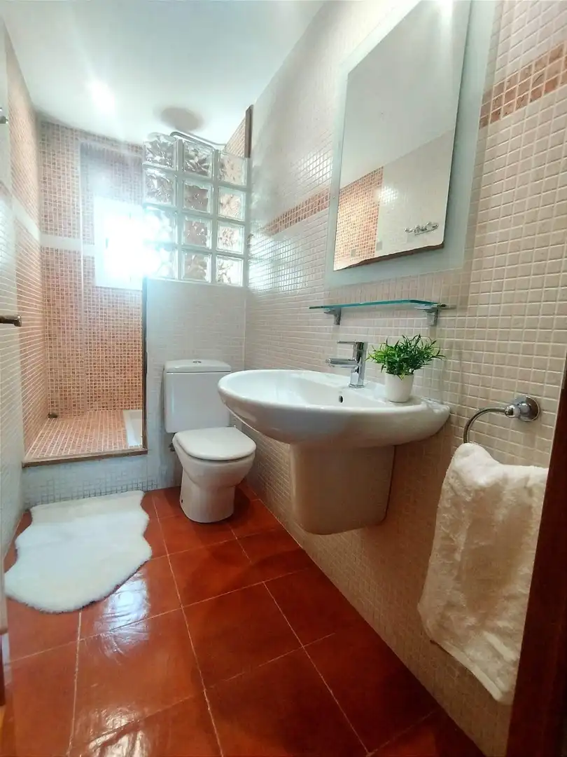Baño de Piso en venta en Valencia con Aire acondicionado y Balcón