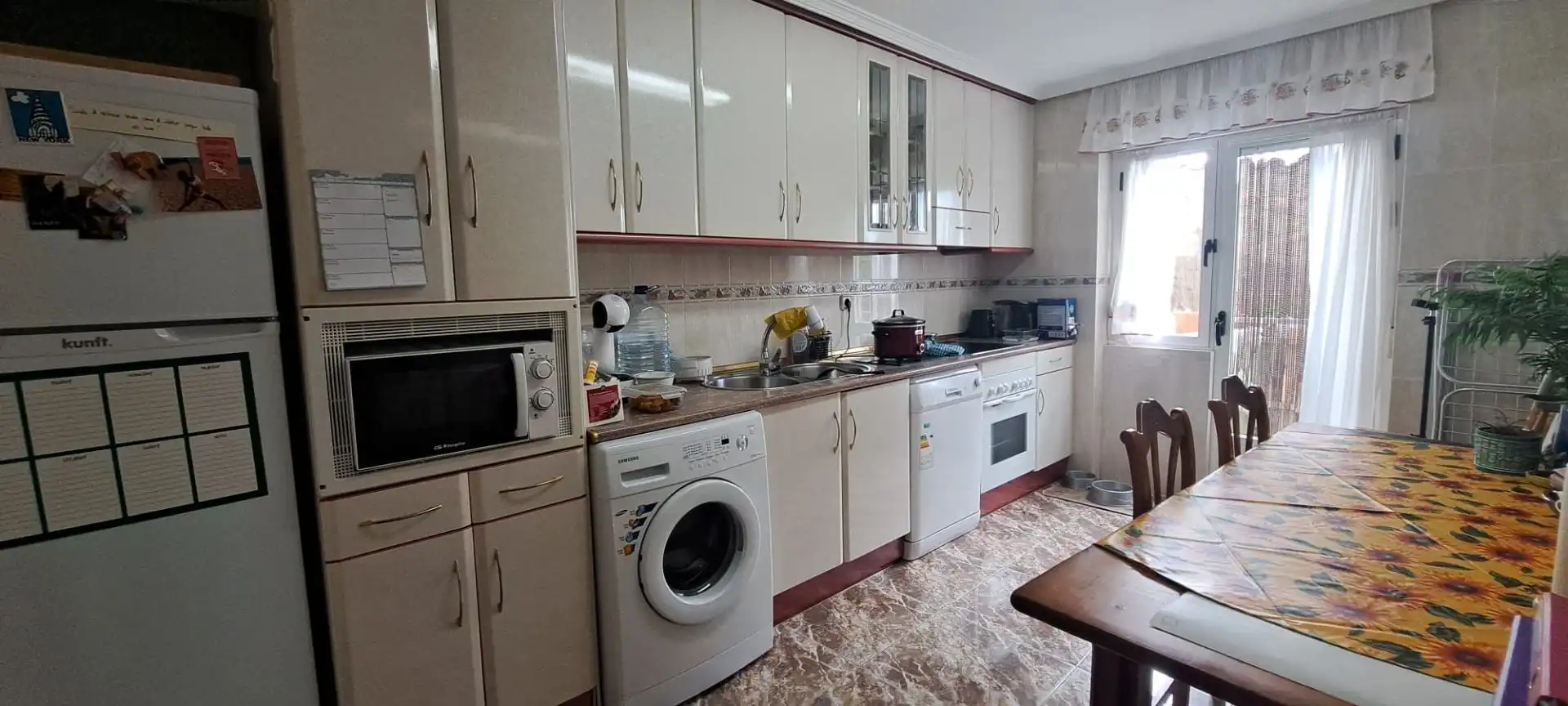 Cocina de Casa adosada en venta en Ávila con Calefacción y Amueblado