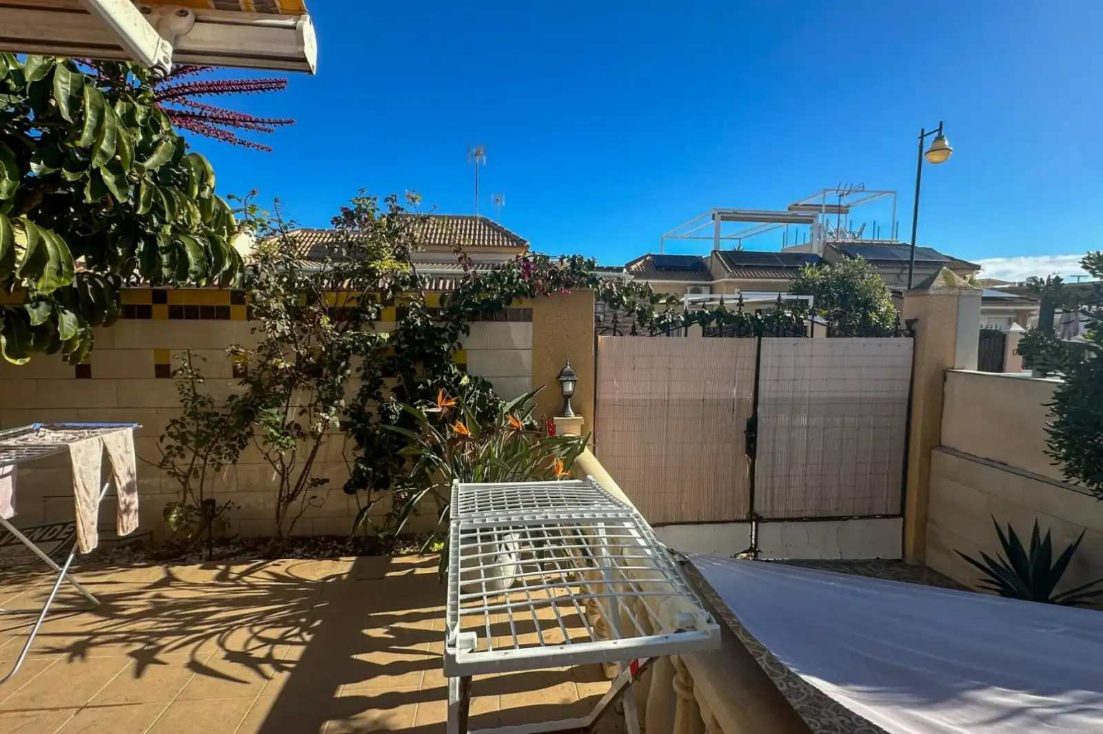 Terrasse von Maisonette zum Verkauf in Torrevieja mit Möbliert