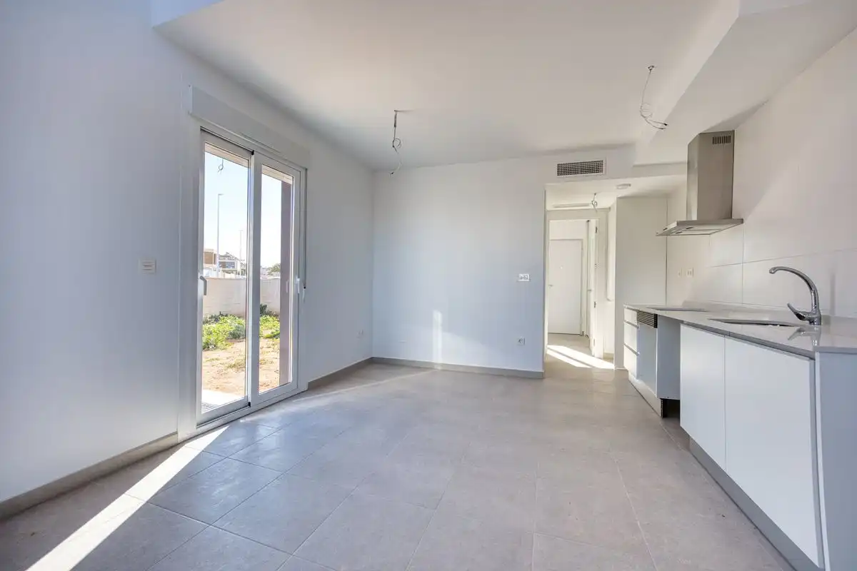 Casa pareada con piscina en venta en Carrer de Xipre, imagen 4