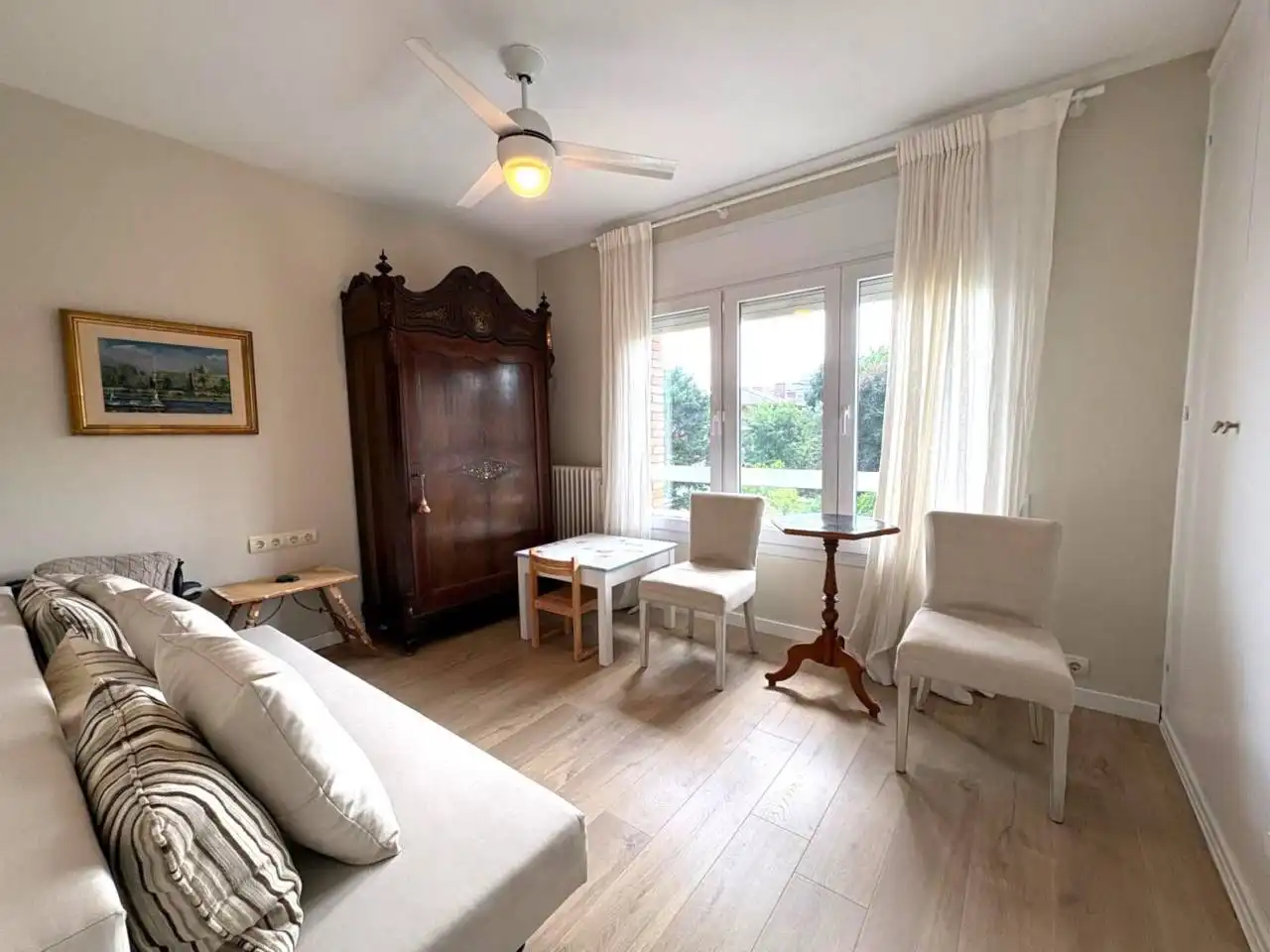 Wohnzimmer von Maisonette zum Verkauf in Sant Cugat del Vallès mit Klimaanlage, Heizung und Parkett