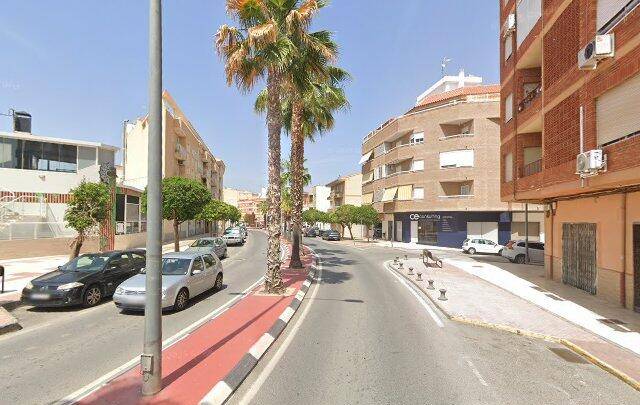 Piso en Venta en CL REYES CATOLICOS en Sax