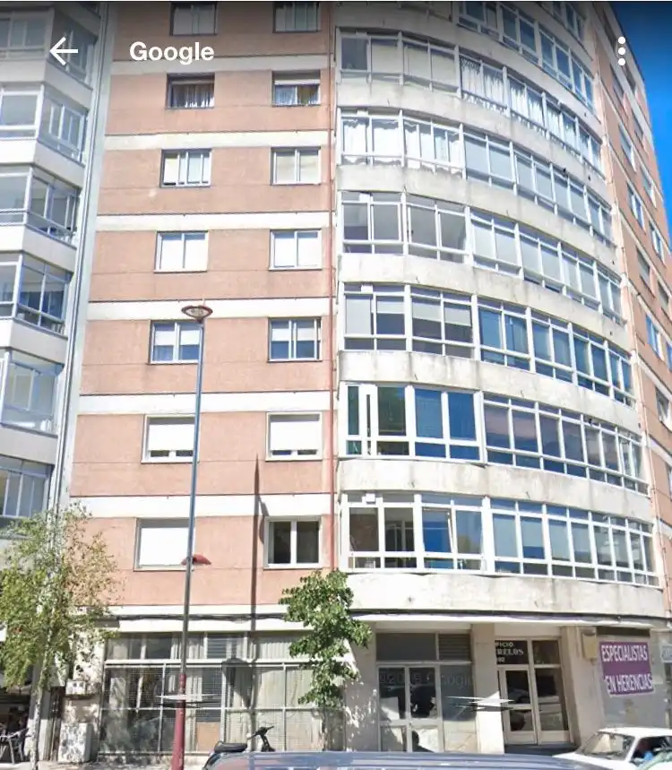Vista exterior de Local en venta en Vigo 