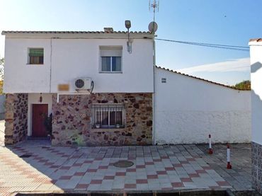 House with garden for sale in Don Benito