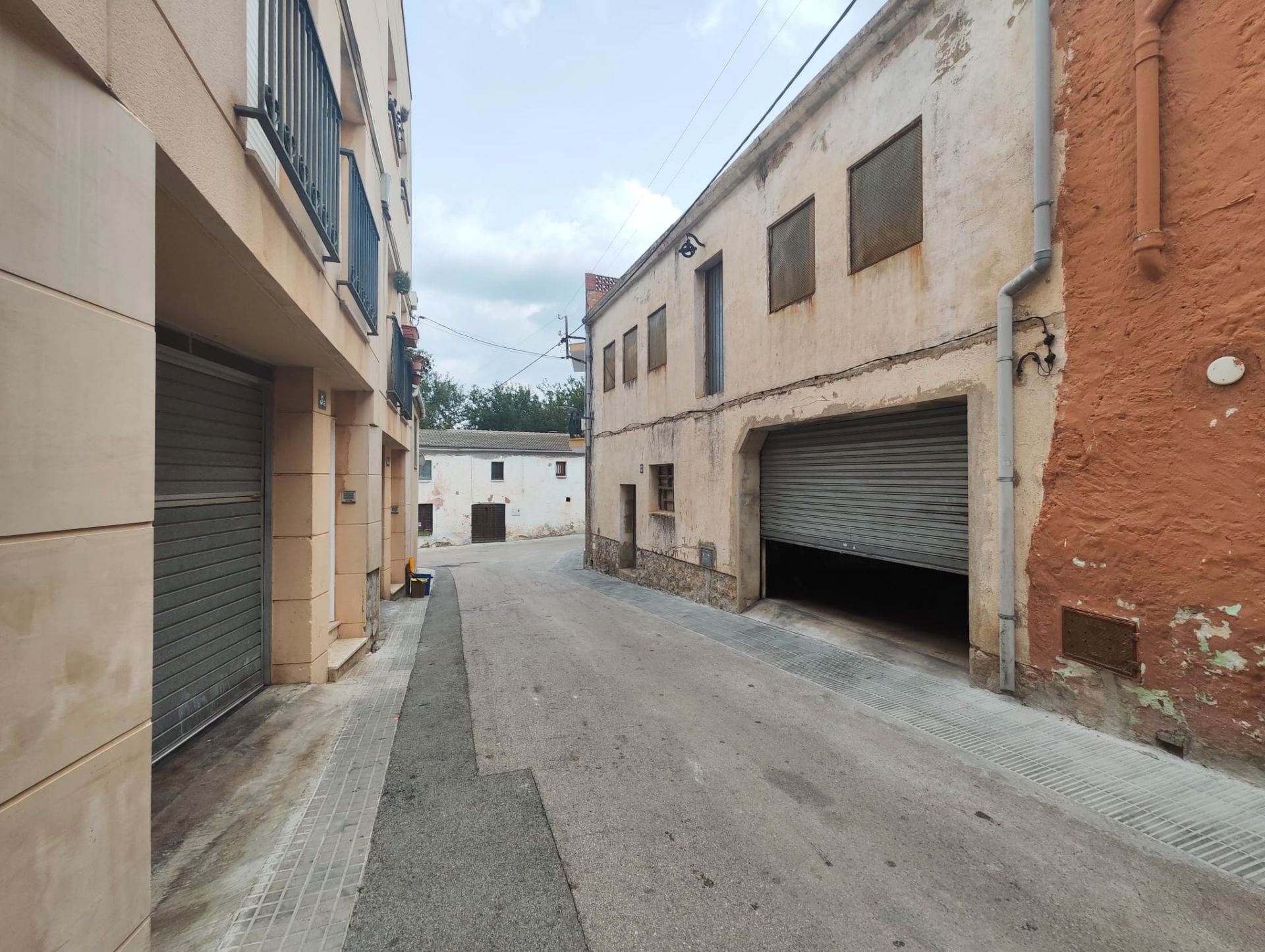 Vista exterior de Casa adosada en venta en Llorenç del Penedès