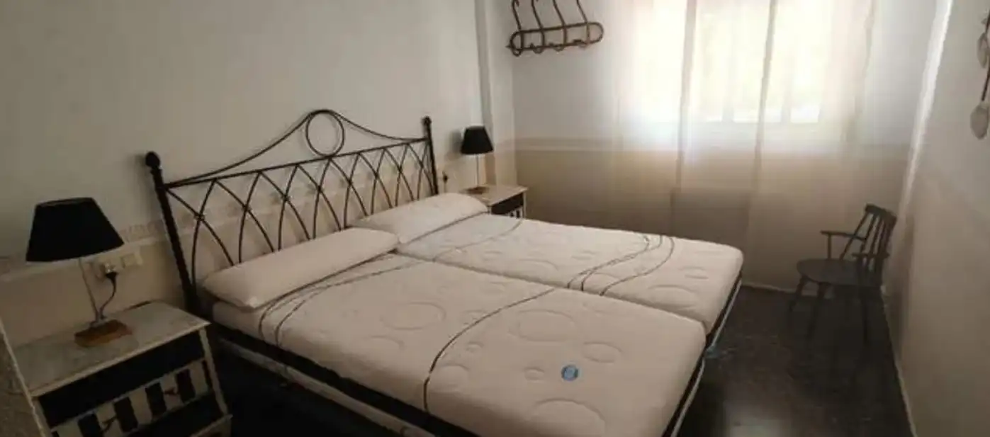 Habitación de Piso de alquiler en Valencia con Aire acondicionado, Trastero y Horno