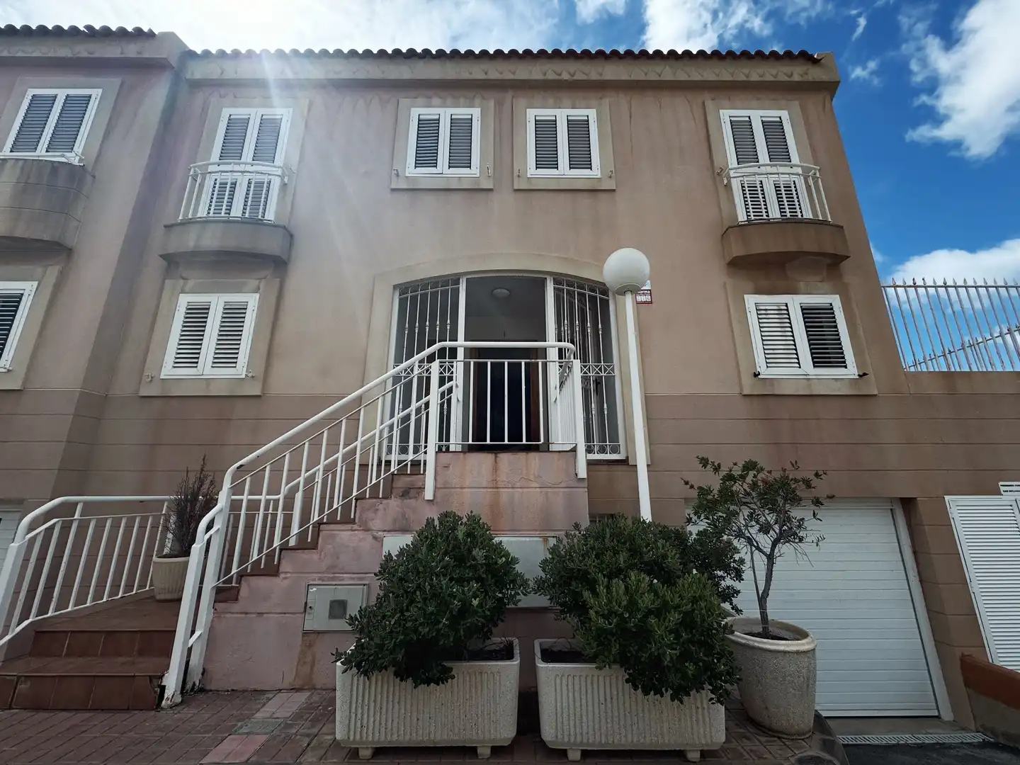 Exterior view of Detached homes for sale in Las Palmas de Gran Canaria  with Air Conditioner, Terrace and Storage room