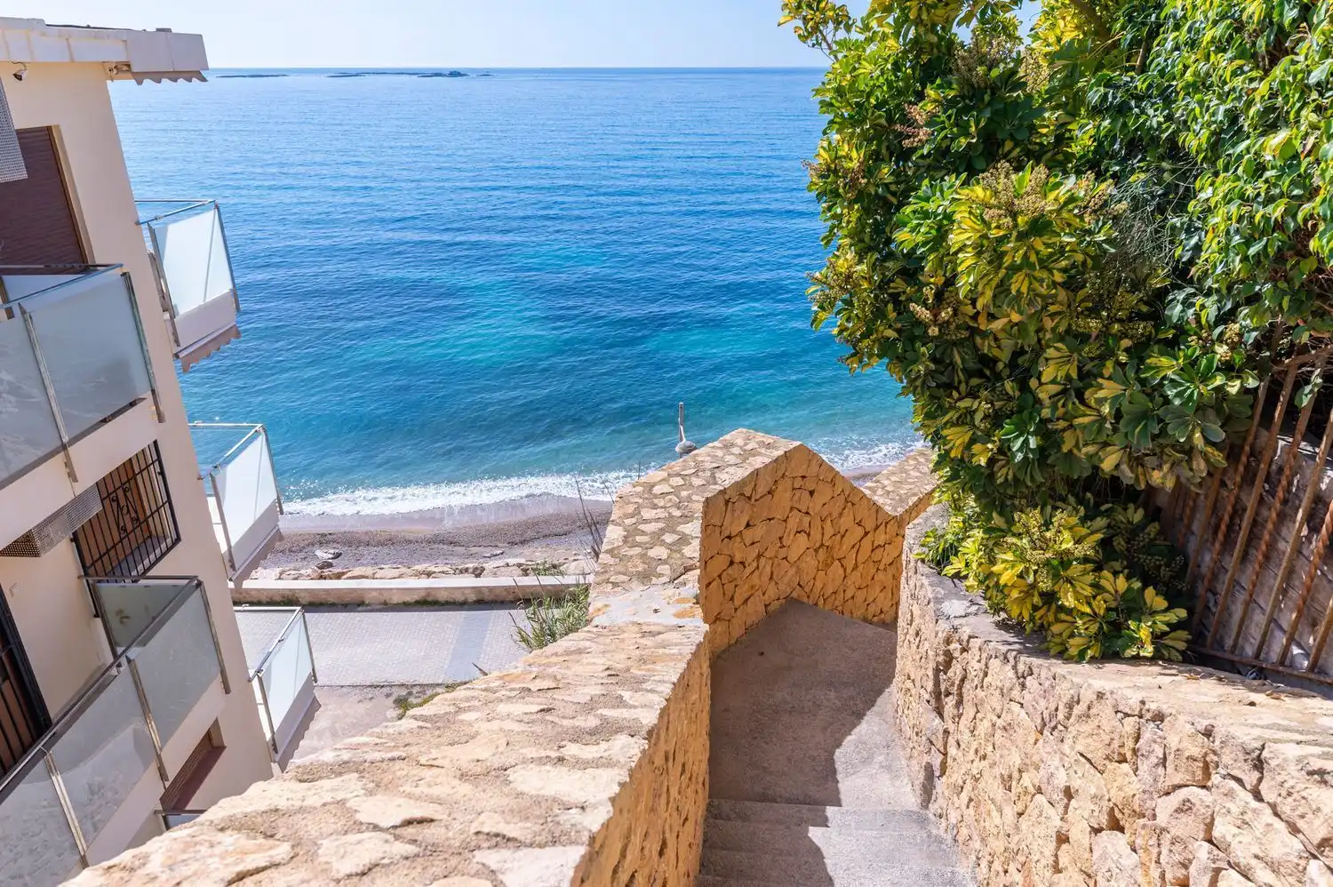 Vista exterior de Casa o chalet en venta en Villajoyosa / La Vila Joiosa con Jardín privado, Terraza y Piscina comunitaria