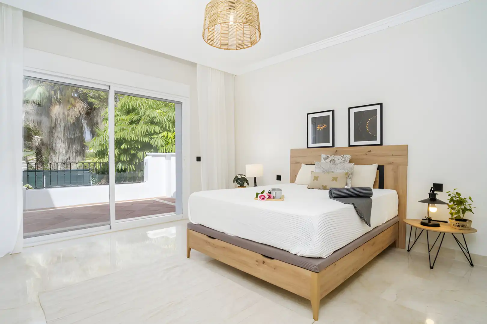 Habitación de Apartamento en venta en Marbella con Aire acondicionado, Terraza y Piscina