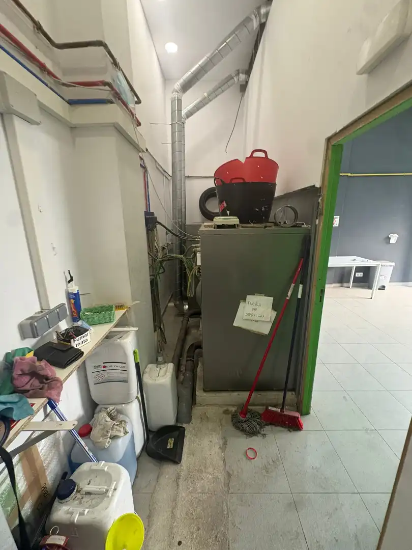Commercial properties for sale in Carrer del Farell, Hostafrancs