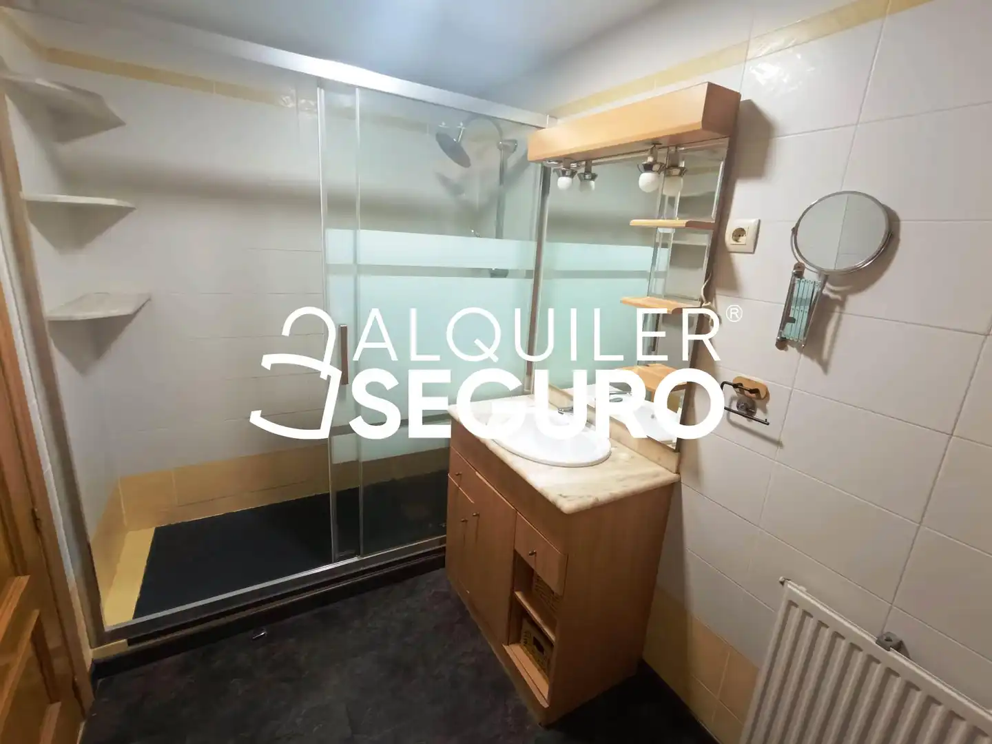 Bathroom of Flat for rent in Pinto  with Heating and Furnished