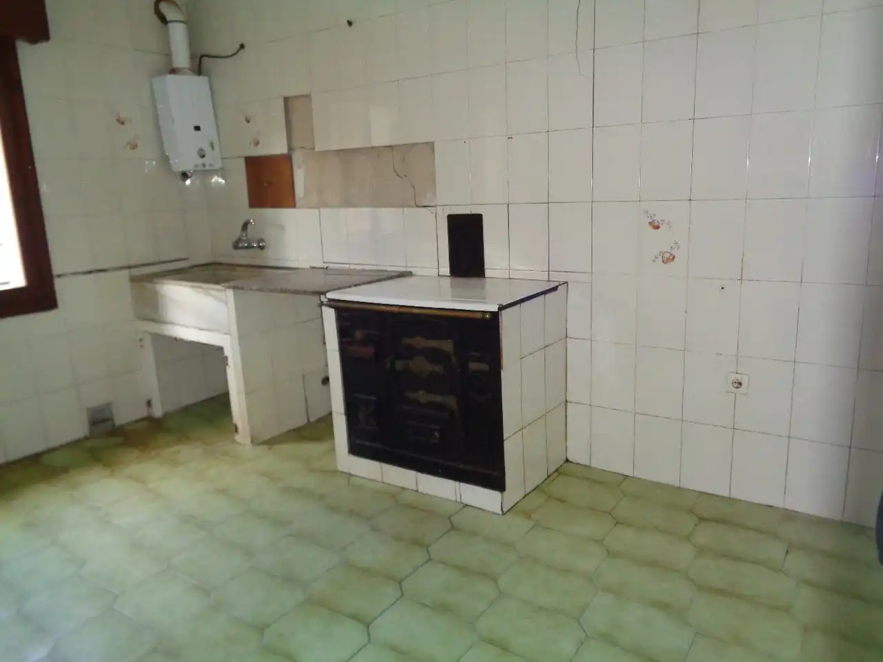 Kitchen of Flat for sale in Haro  with Terrace and Balcony