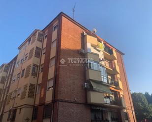 Vista exterior de Pis en venda en Talavera de la Reina amb Aire condicionat i Terrassa