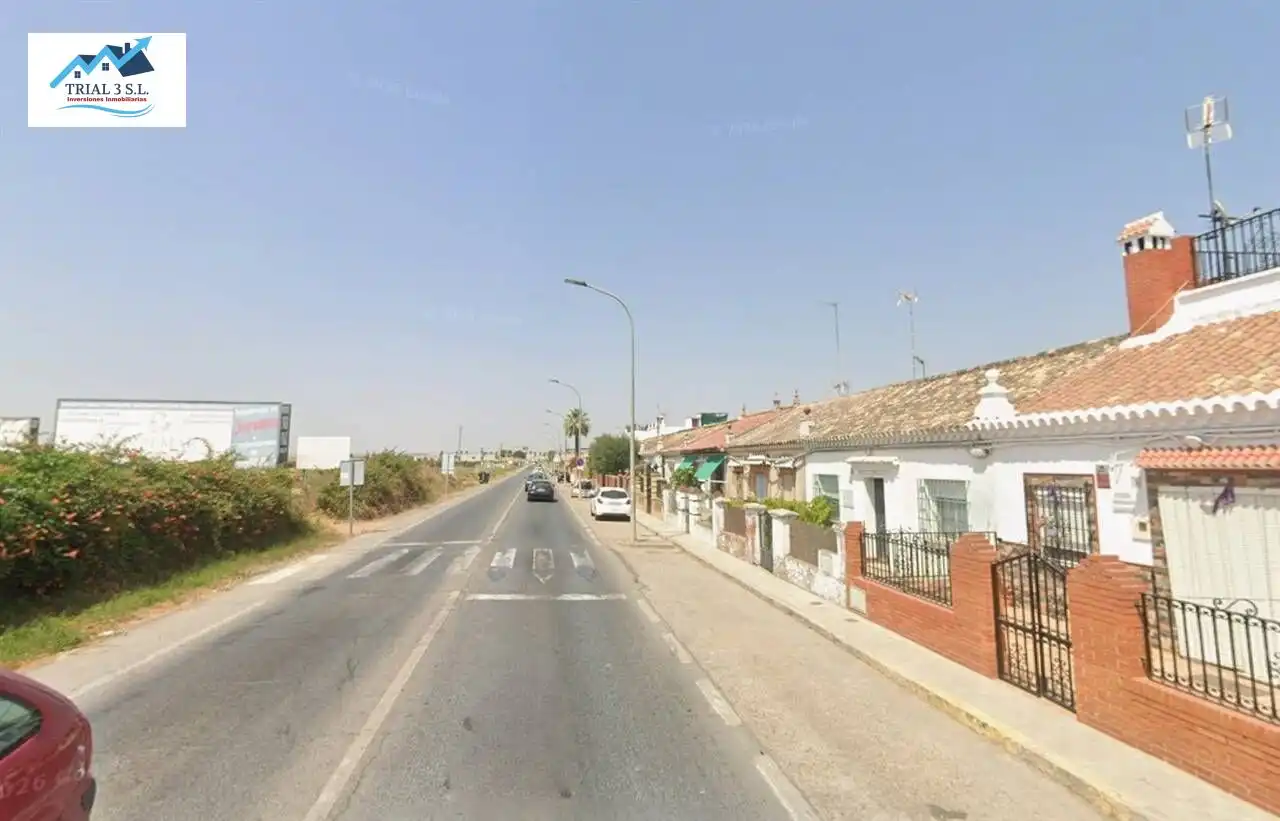 Vista exterior de Casa o xalet en venda en La Rinconada