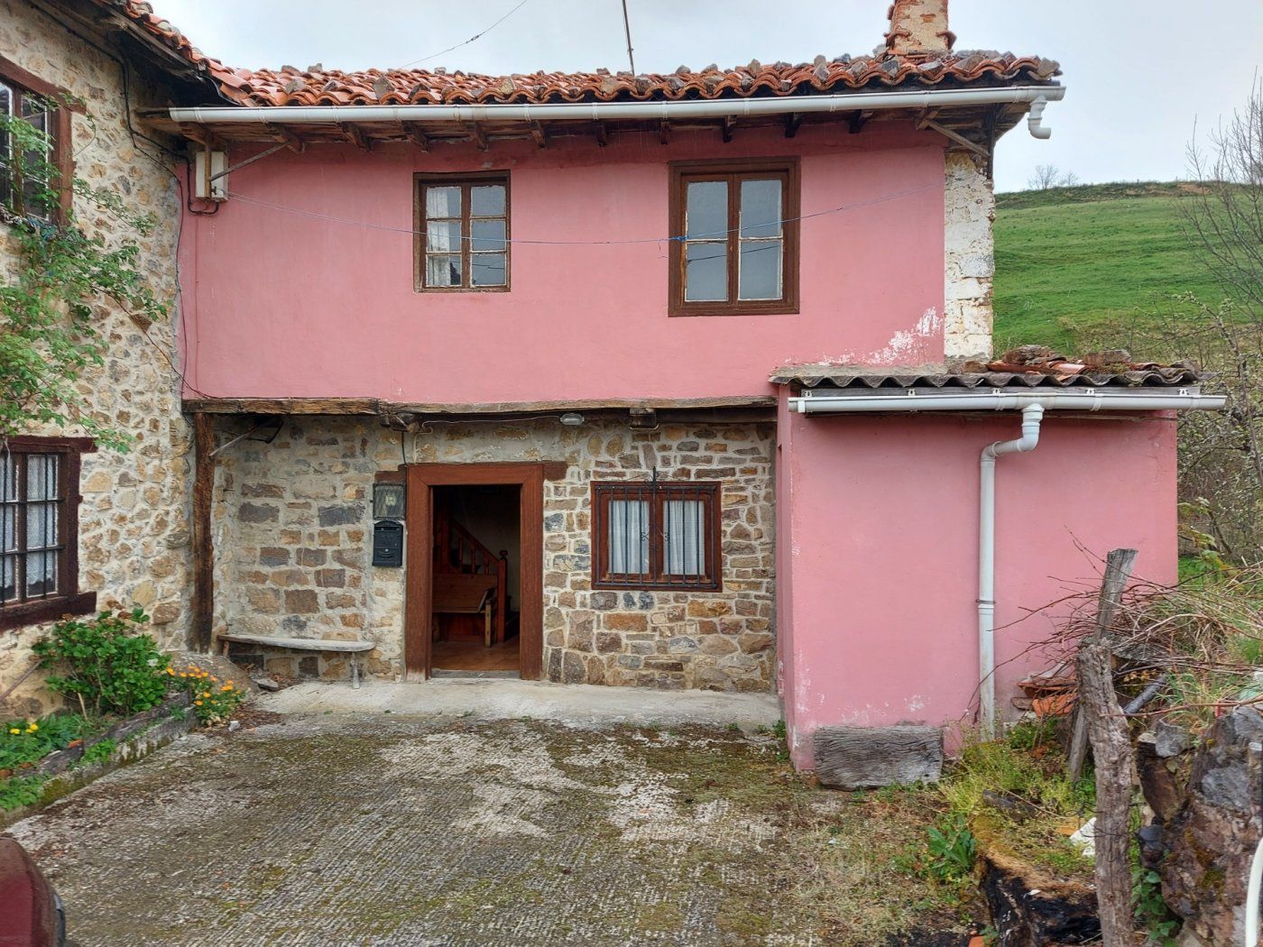 Vista exterior de Casa o xalet en venda en Camaleño amb Jardí privat