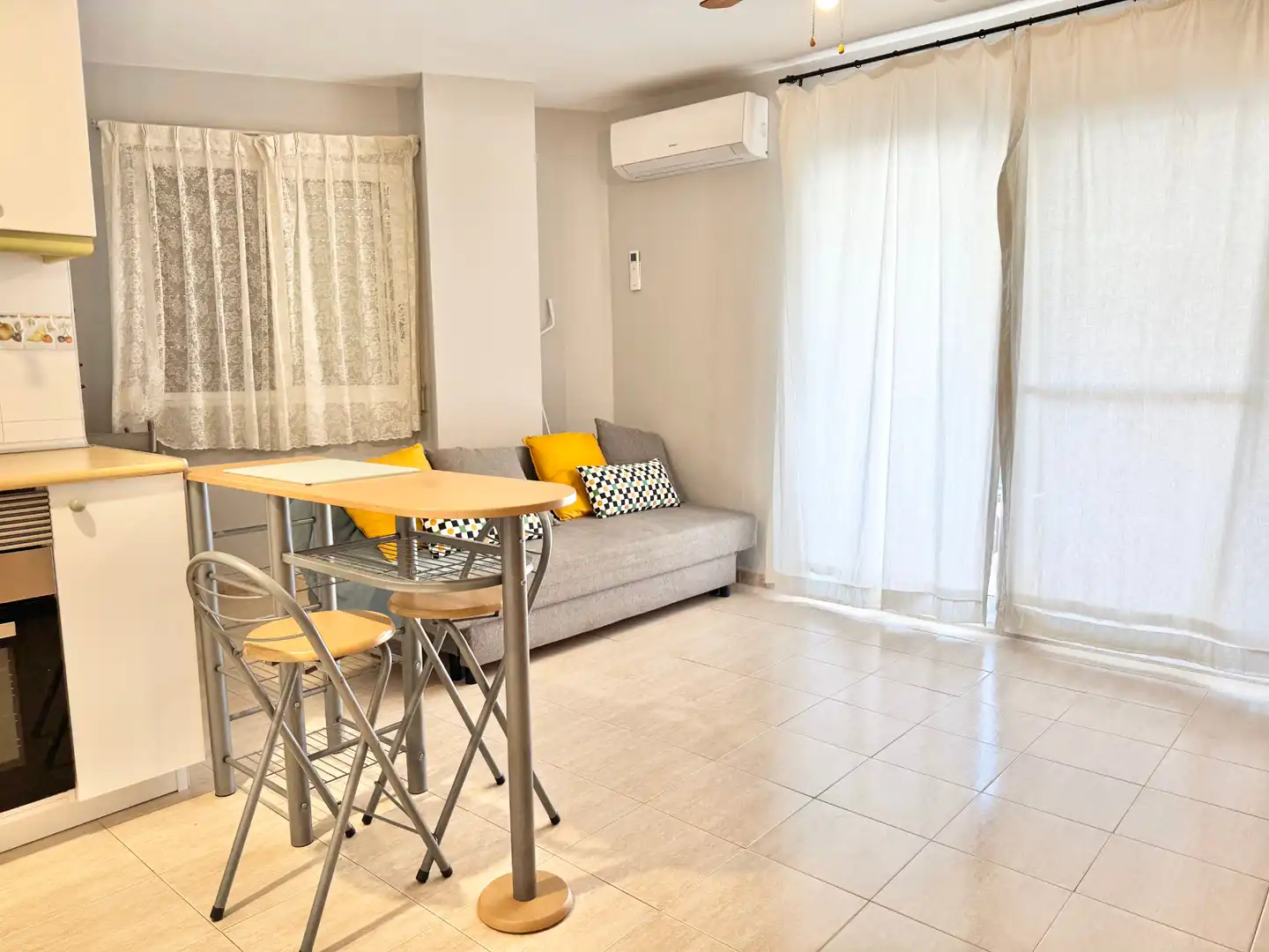 Apartment mit Pool zur Miete in Carrer Jaume I, imagen 2