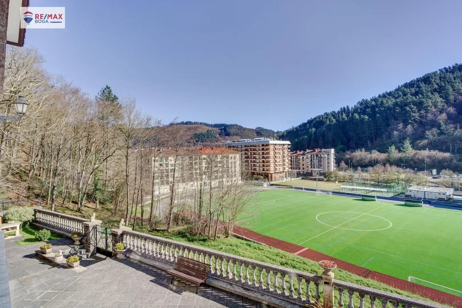 Terrassa de Casa o xalet en venda en Legazpi amb Calefacció, Jardí privat i Parquet