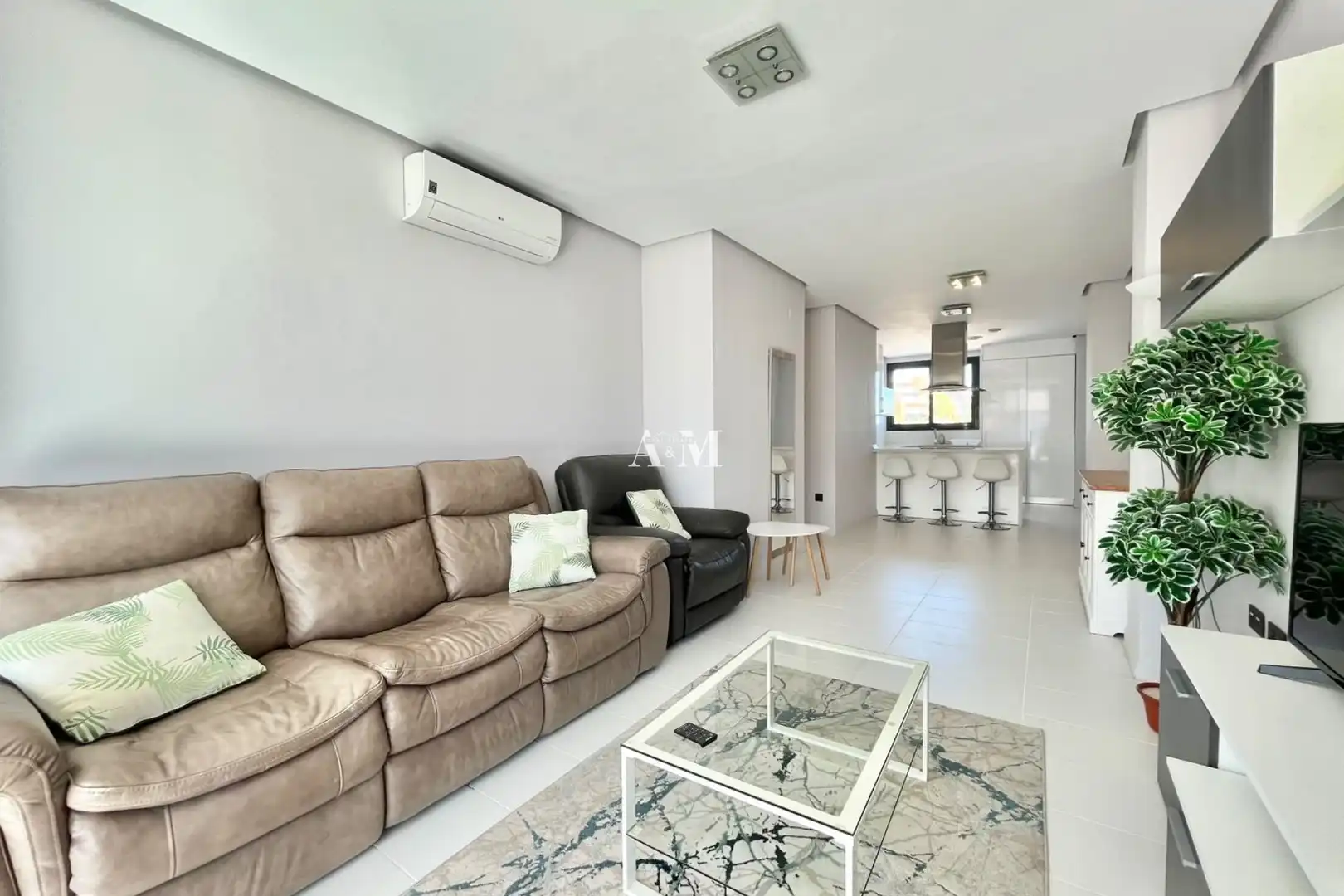 Flat with terrace to rent in Orihuela Costa, imagen 3