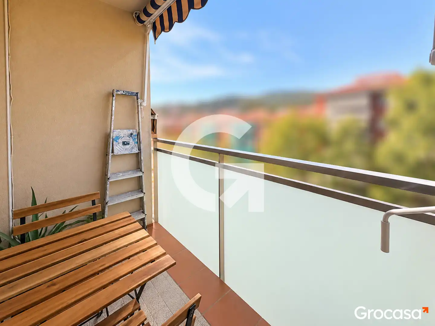Penthouse with terrace for sale in Camps Blancs