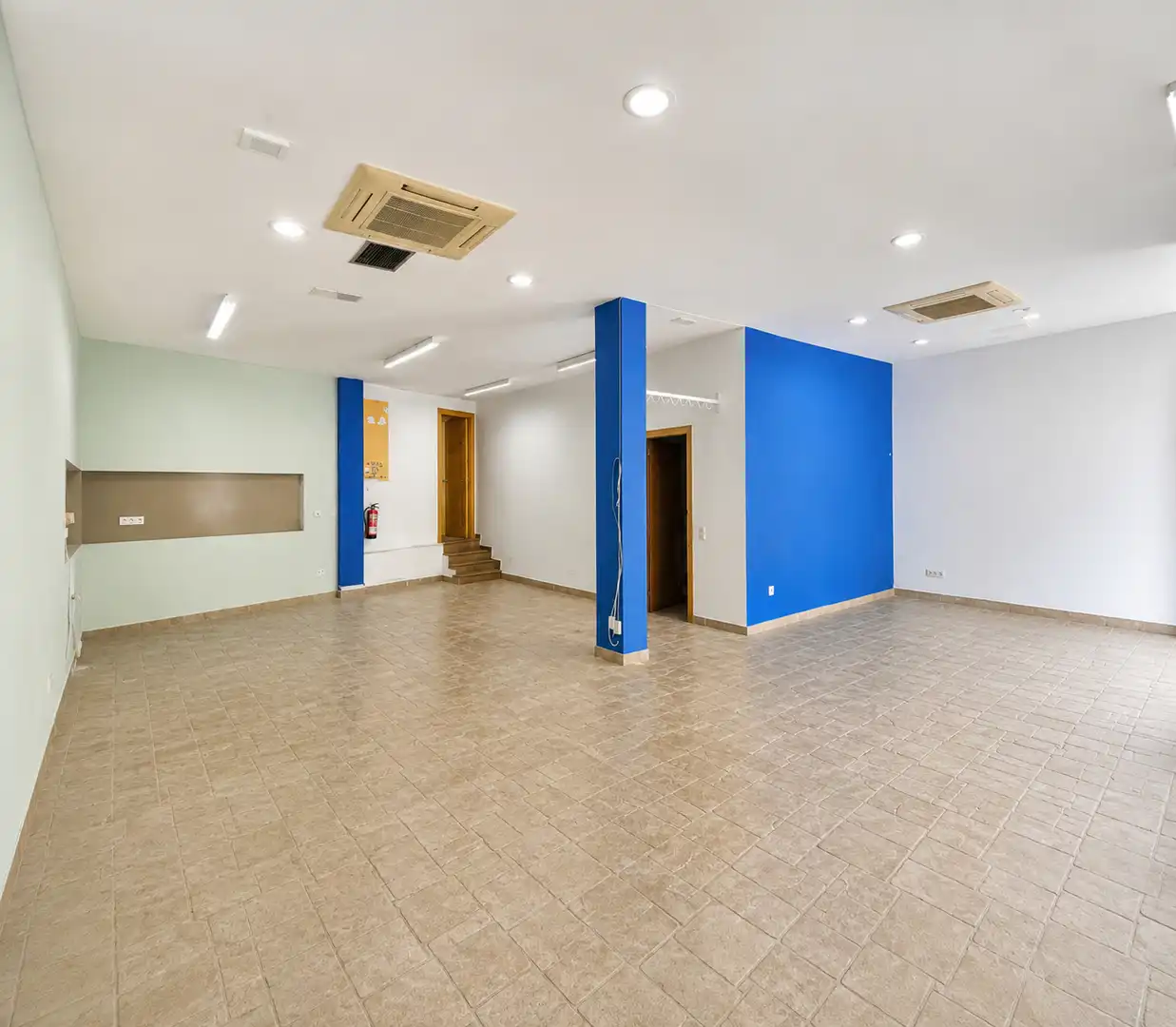 Local comercial en venta en Carrer de Juan Ramon Jiménez, imagen 3
