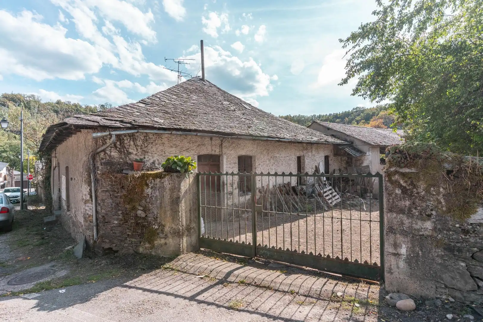 Vista exterior de Casa o chalet en venta en Palacios del Sil con Jardín privado