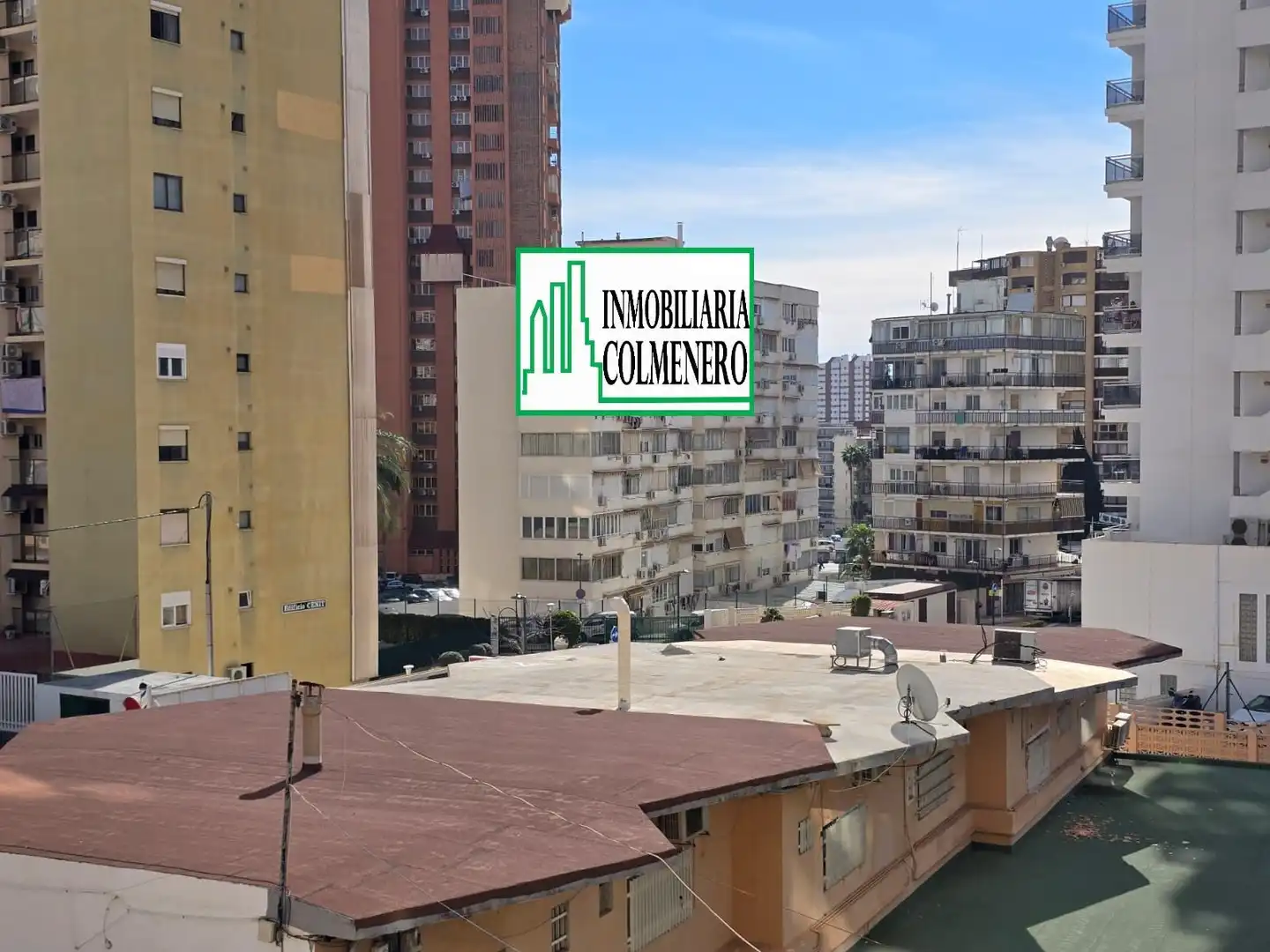 Vista exterior de Estudi en venda en Benidorm amb Aire condicionat, Moblat i Piscina comunitària