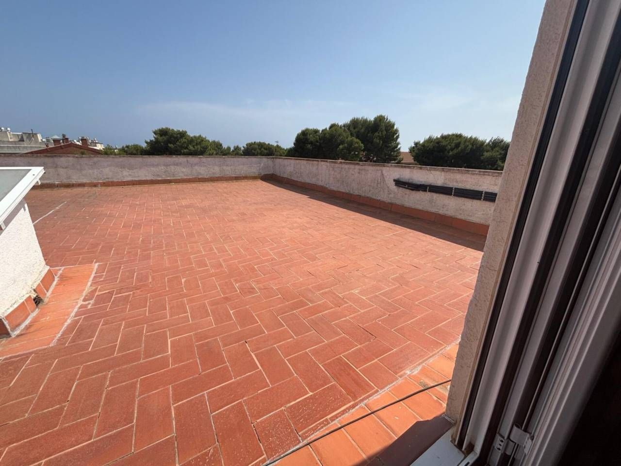 Terrace of Apartment for sale in Vilanova i la Geltrú  with Air Conditioner and Parquet flooring