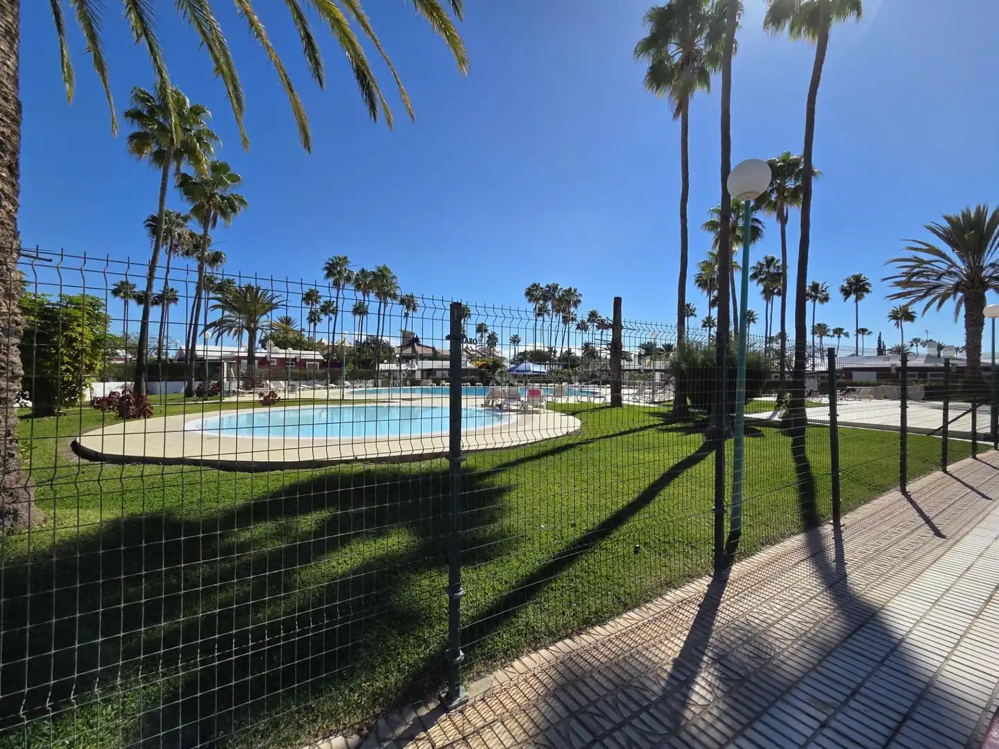 Piscina de Casa o xalet en venda en San Bartolomé de Tirajana amb Aire condicionat, Jardí privat i Terrassa