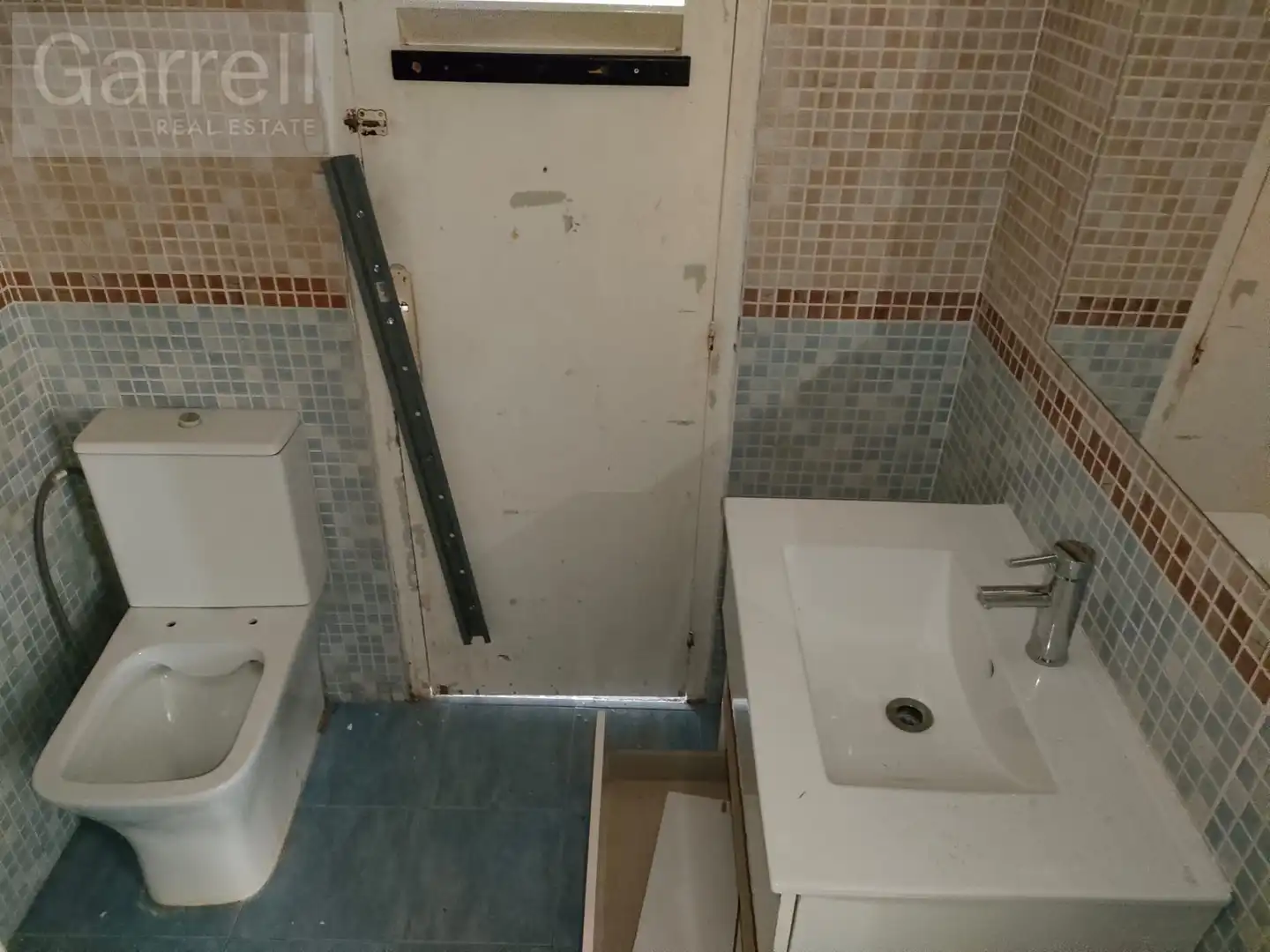 Baño de Piso en venta en Girona