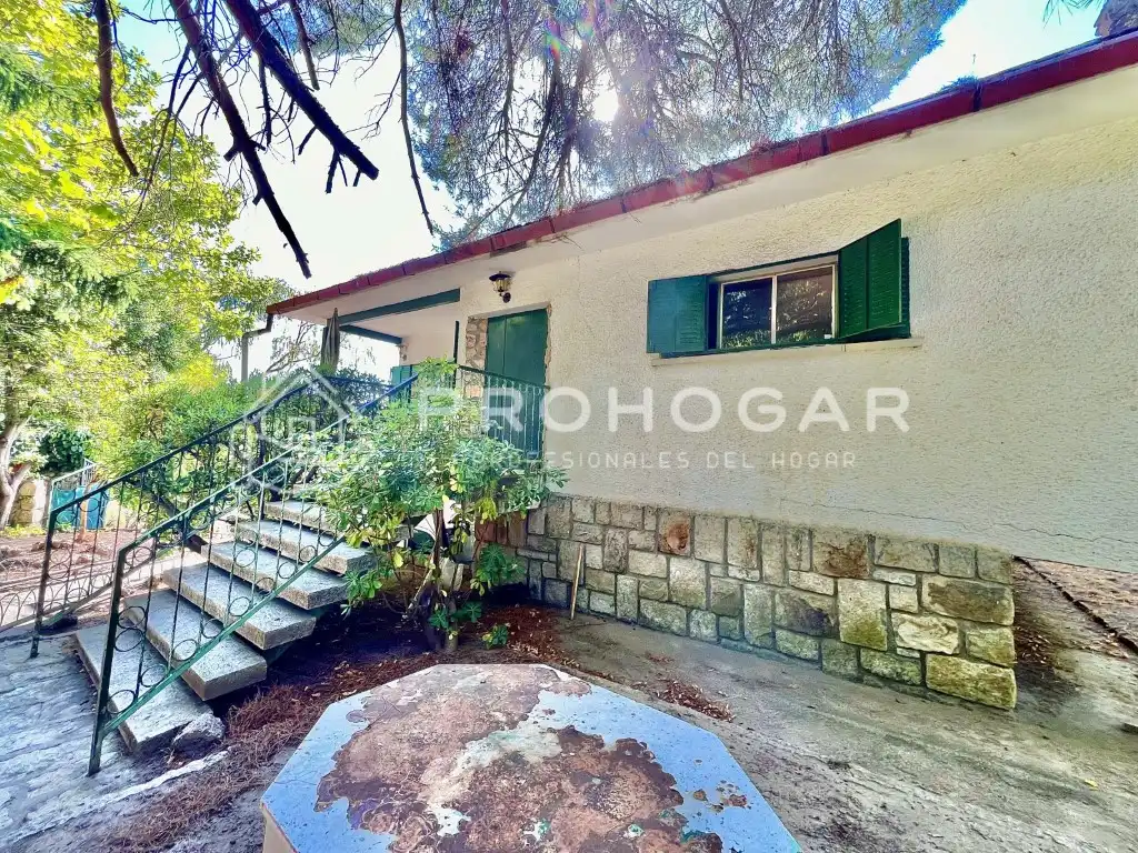 Exterior view of Houses for sale in Bustarviejo