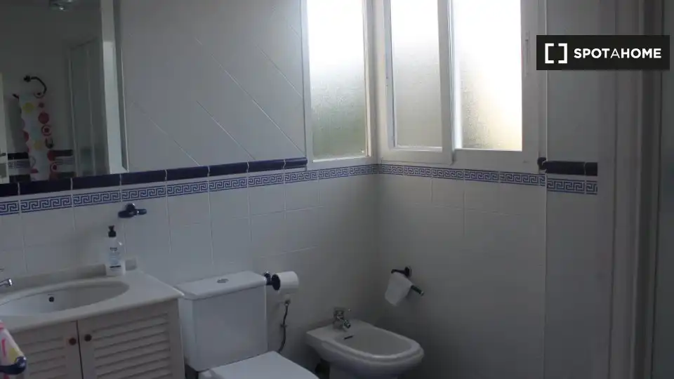 Bathroom of Flat for rent in Riba-roja de Túria  with Air Conditioner, Heating and Furnished
