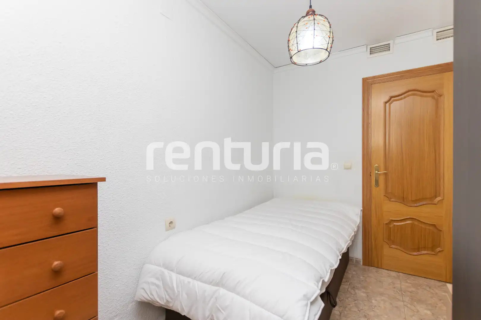 Bedroom of Flat for sale in Valencia  with Air Conditioner, Heating and Terrace