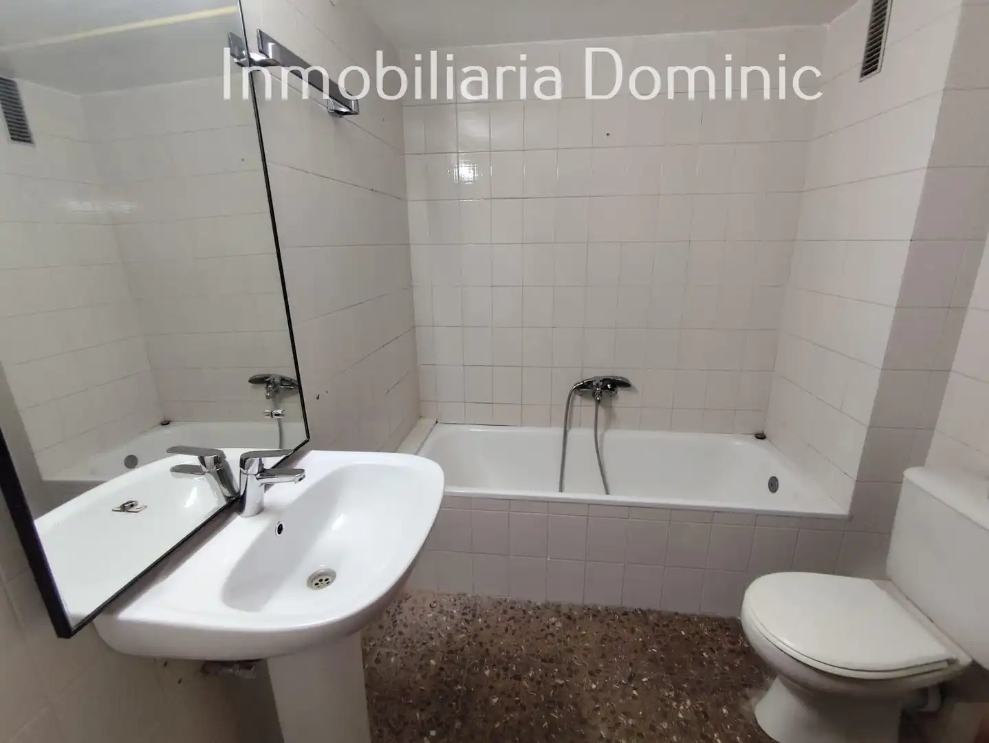 Baño de Piso en venta en Maçanet de la Selva con Terraza