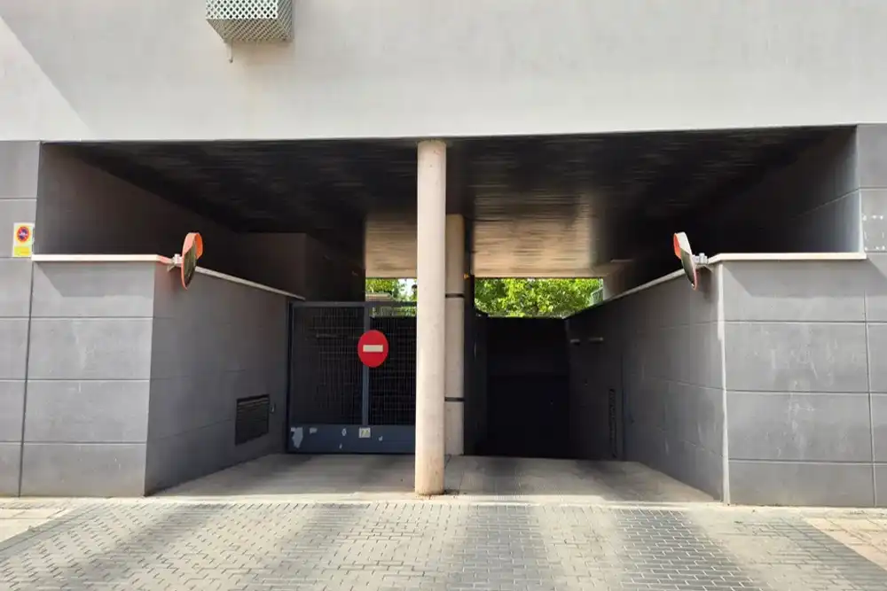Parkplatz von Garage zum Verkauf in Alcalá de Henares