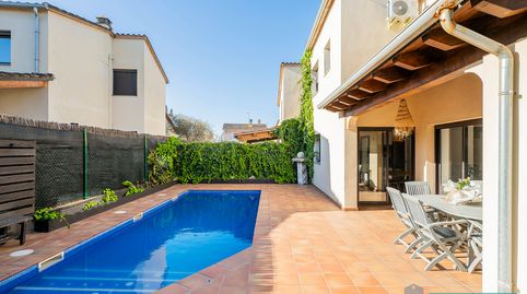 Foto 4 de Casa adosada en venta en Porqueres, Girona