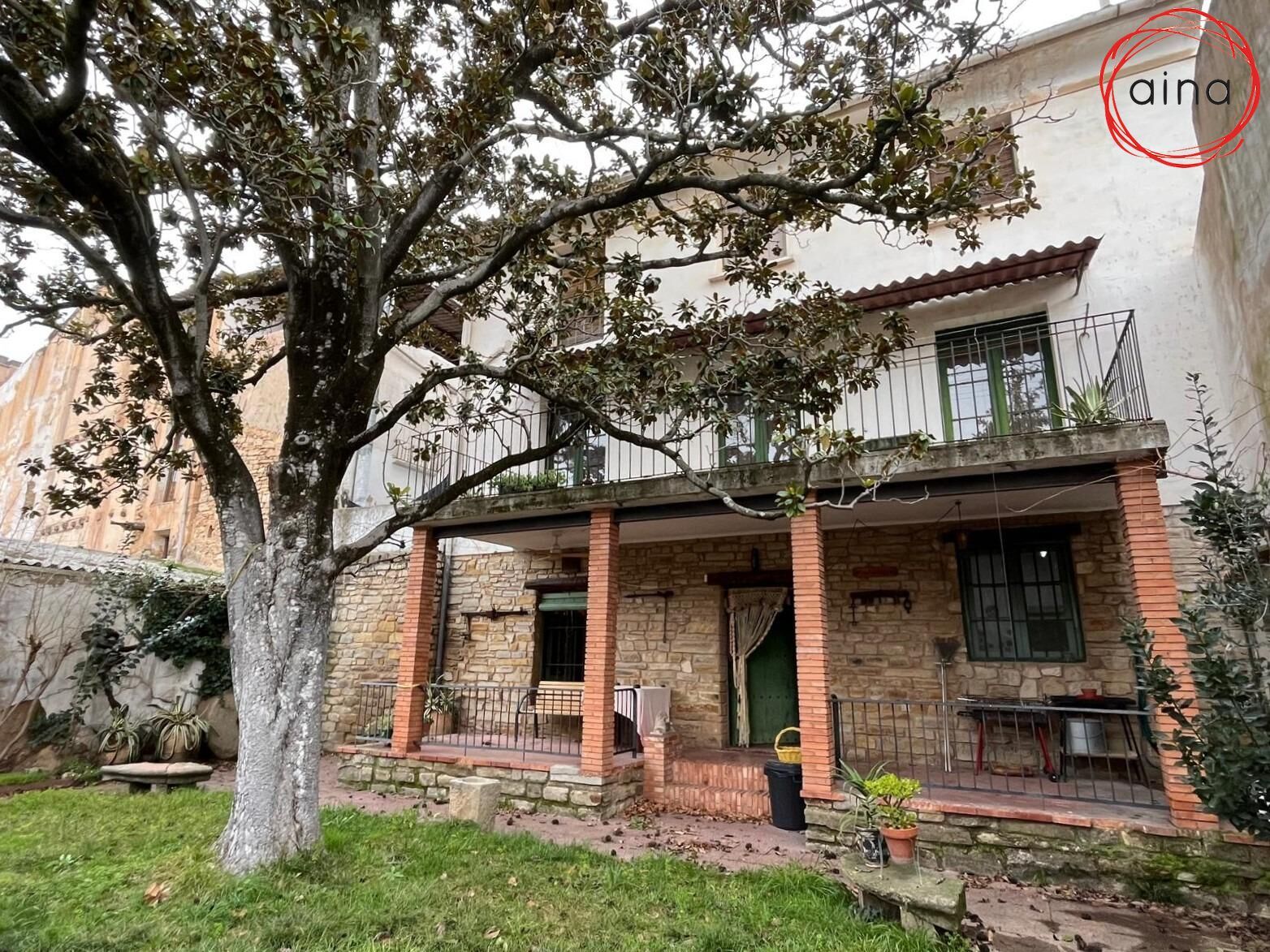 Vista exterior de Casa o xalet en venda en Lodosa amb Jardí privat i Terrassa