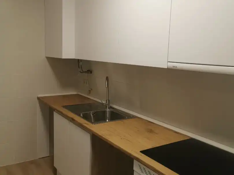 Flat for rent in Calle de la Buena Madre, 3, Zona Centro - Ayuntamiento