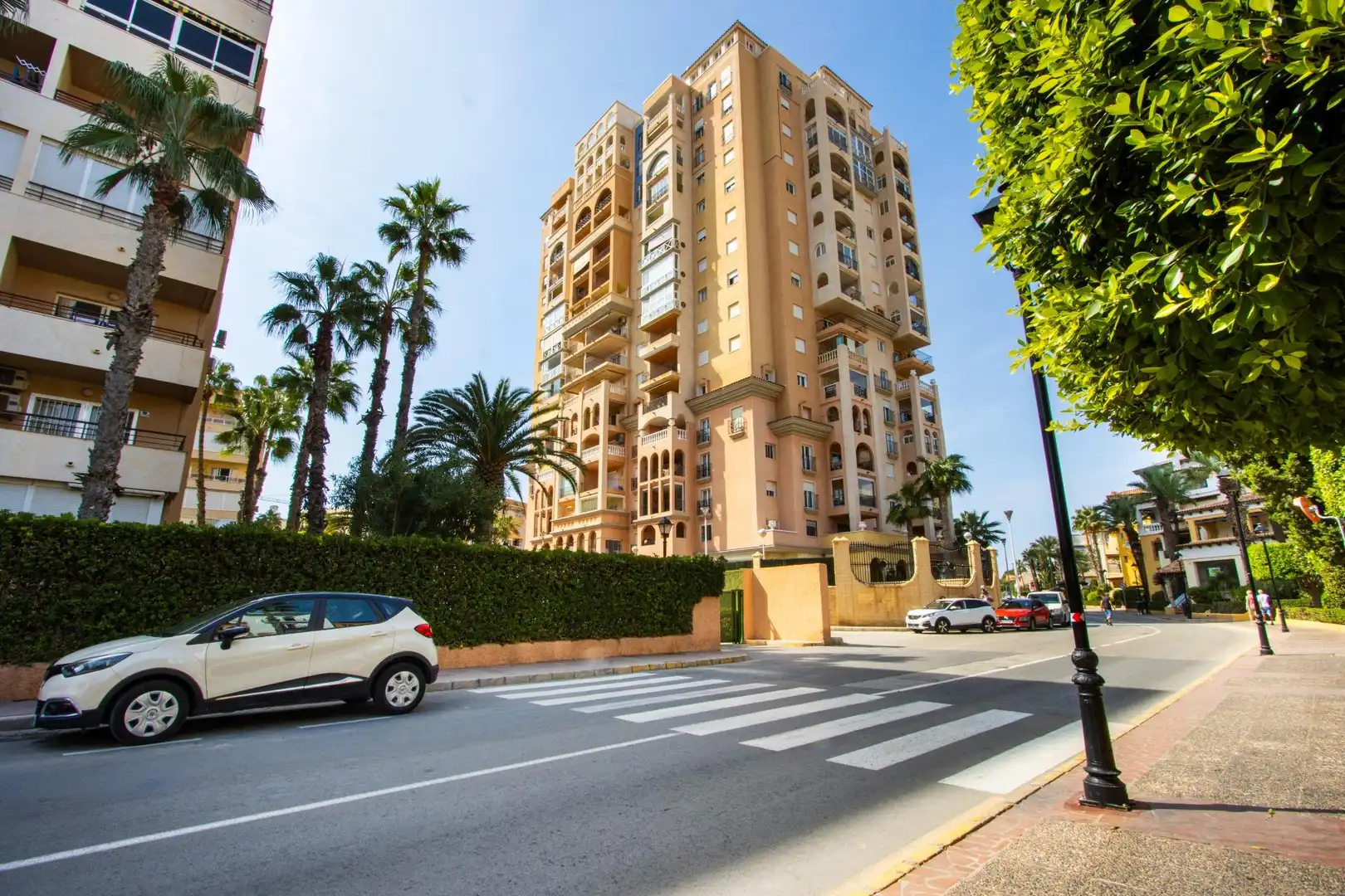 Vista exterior de Apartament en venda en Torrevieja amb Jardí privat, Terrassa i Balcó