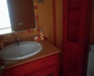Bathroom of Duplex for sale in  Toledo Capital  with Heating and Terrace