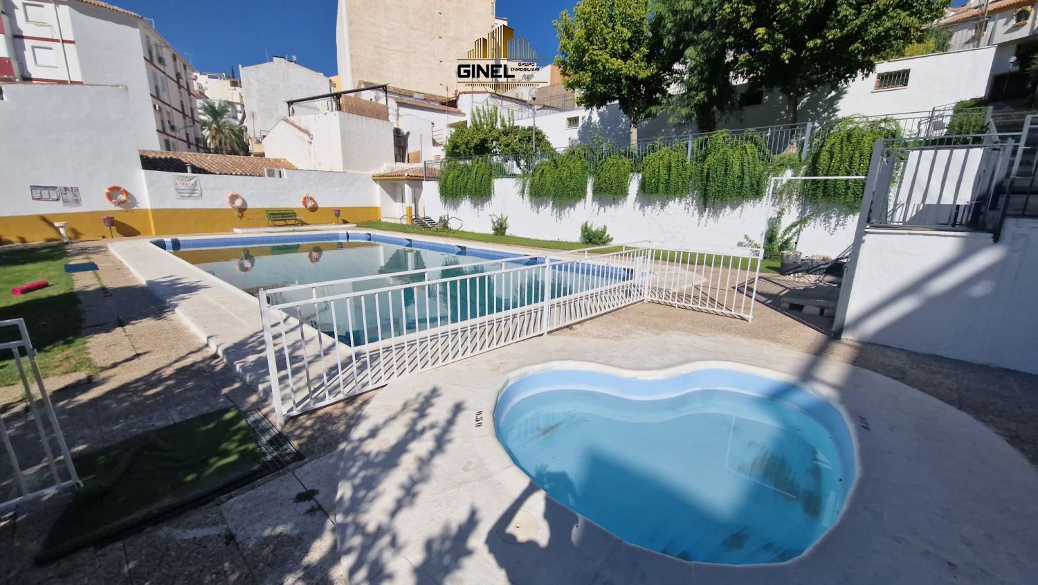 Swimming pool of Duplex for sale in  Jaén Capital  with Air Conditioner, Heating and Terrace