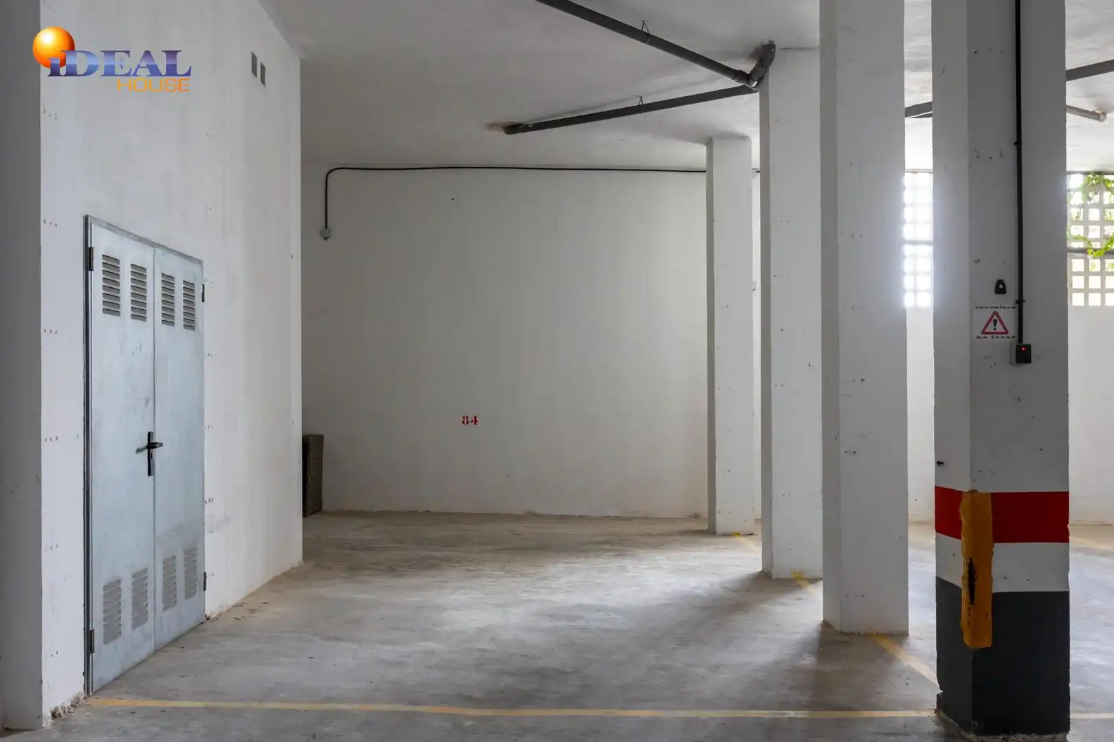 Piso en venta en Almuñécar con Jardín privado, Terraza y Piscina comunitaria