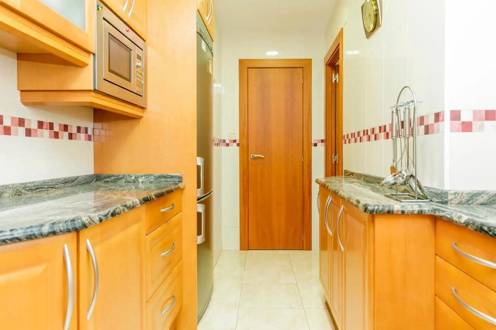 Kitchen of Flat for sale in Zaragoza  with Air Conditioner, Terrace and Storage room