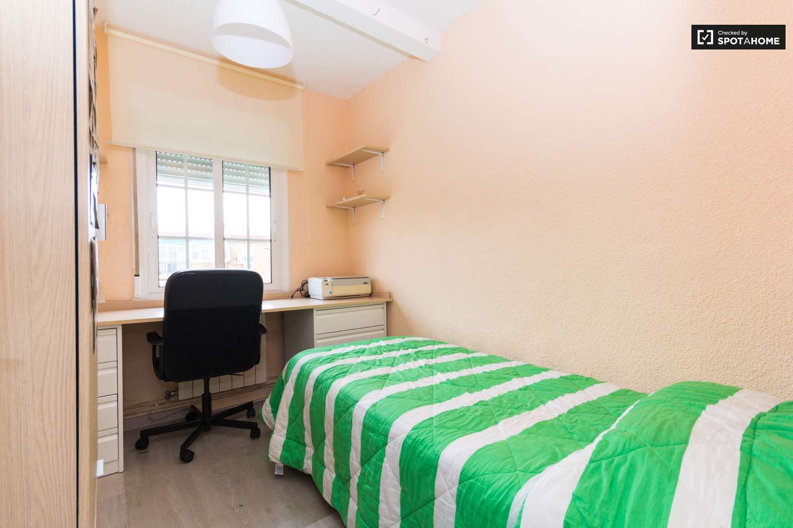 Flat to share in Universidad