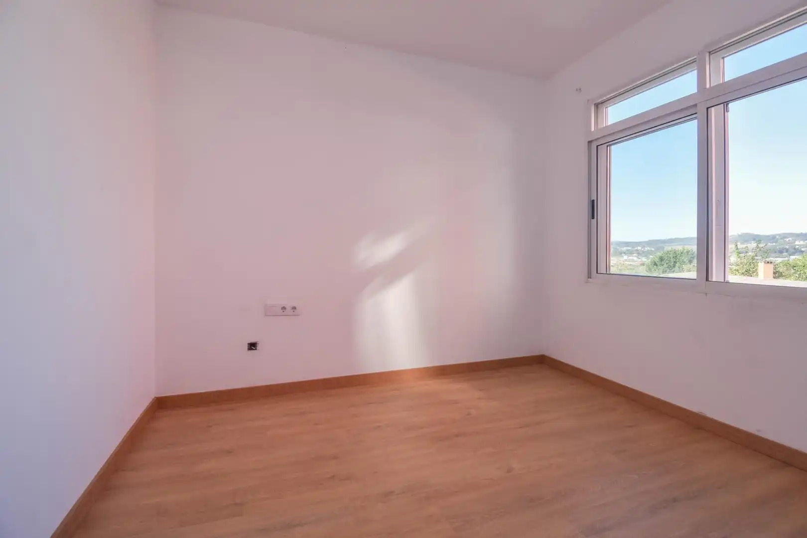 Bedroom of Flat for rent in Cambre , A Coruña